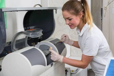 dentist making crowns in jacksonville fl